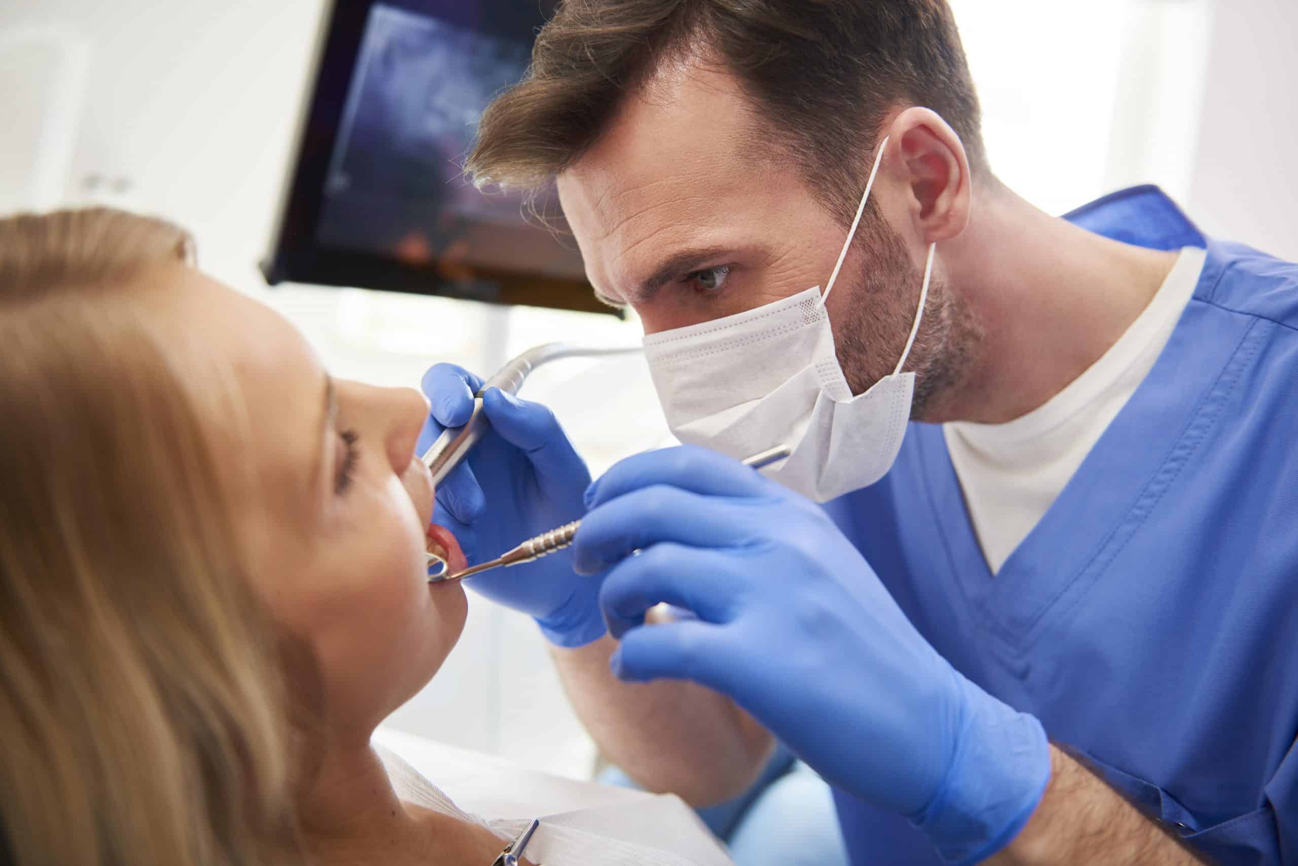 La pose de couronne dentaire – Centre dentaire Clinadent