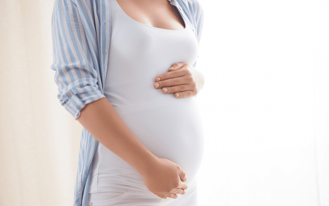 Implant dentaire enceinte : que faut-il savoir ?